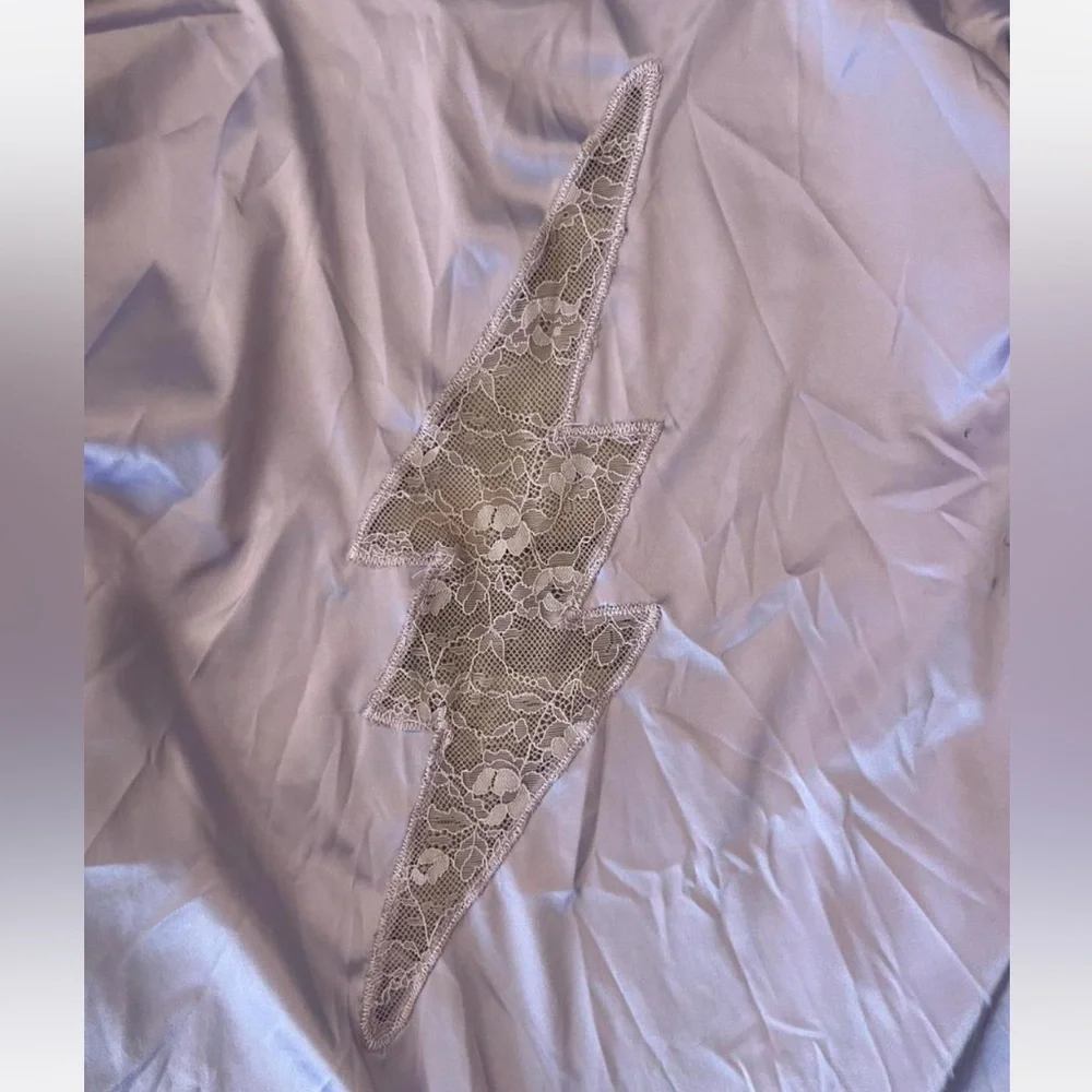 SavageXFenty Lilac Satin Robe with Lightning Bolt XL 1X - Picture 8 of 9